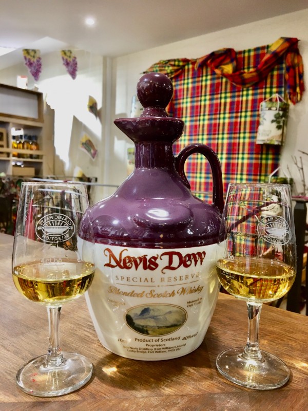 Nevis Dew Spécial Réserve Cruchon