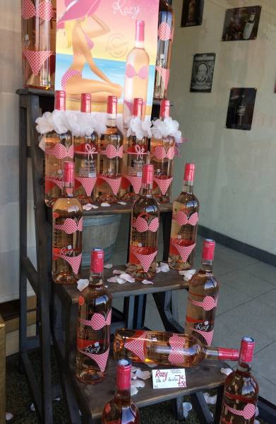 vin Rozy en centre ville Le Neubourg